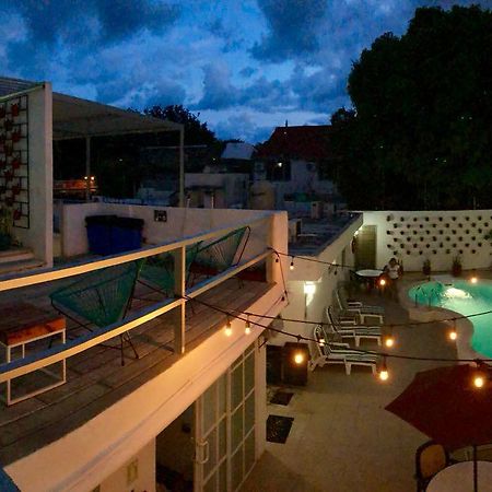 Moloch Hostel&Suites Cancún Exterior foto